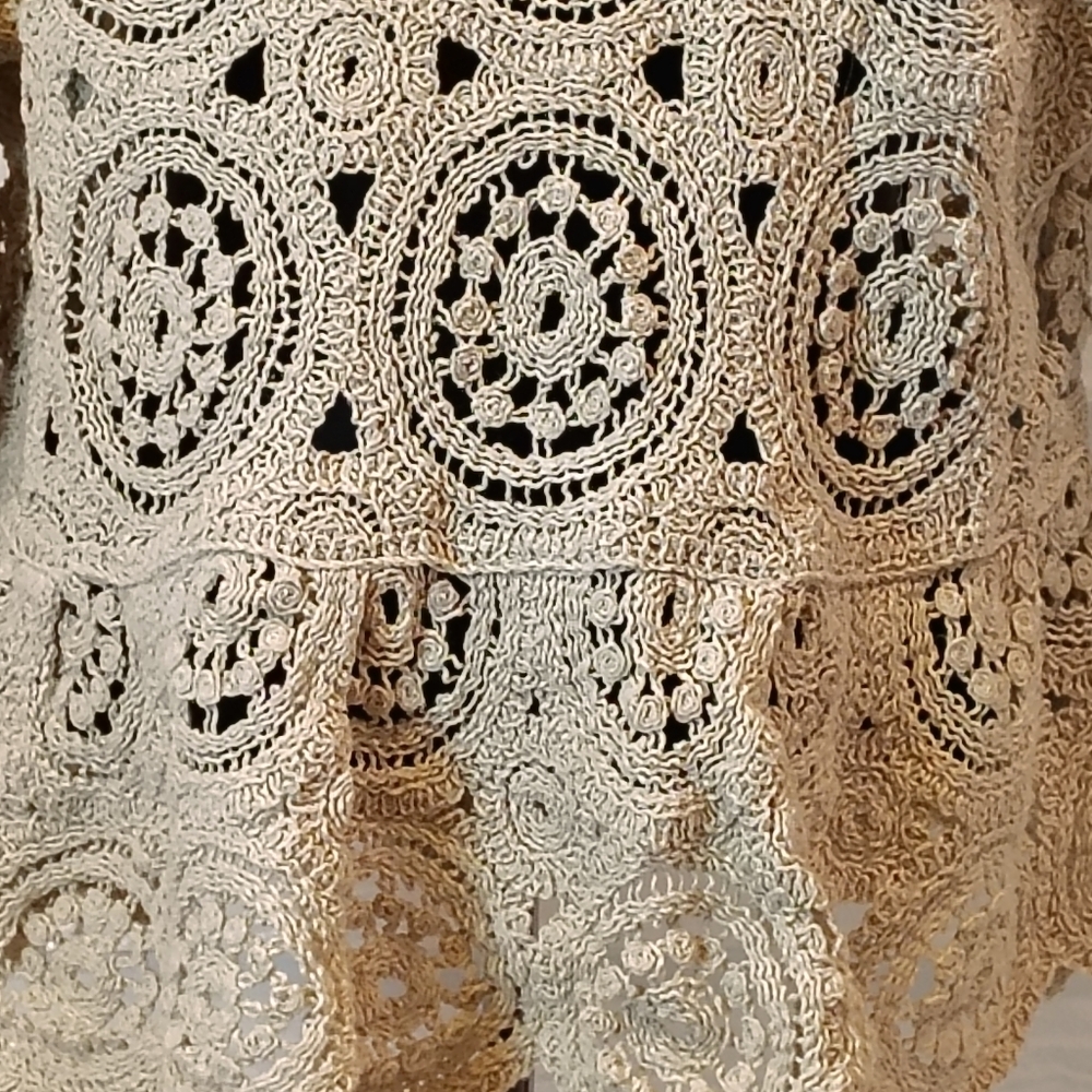 SOLITAIRE Top Womens L Beige Crochet Scalloped Edge Cottagecore Short Sleeves - Picture 2 of 7